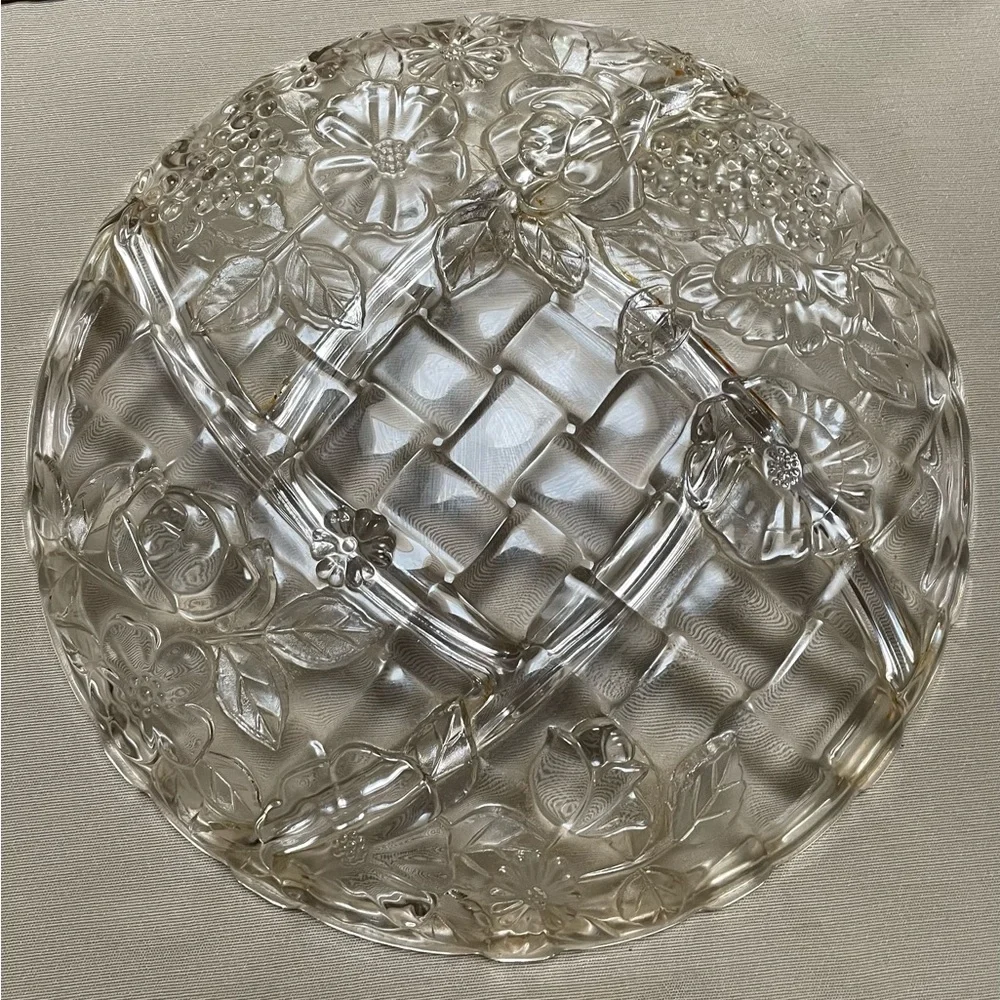 Royal Clear Japan 5 compartments glass floral round plate, size 12” party event